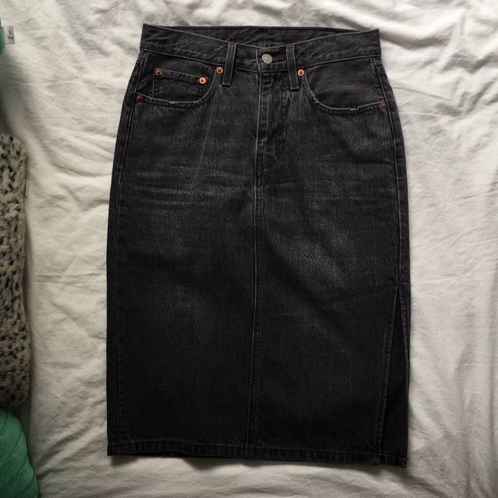 Levi’s Black Denim Midi Skirt